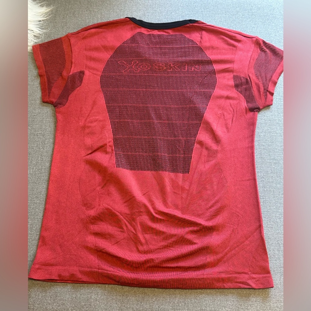 XOSKIN Women Short Sleeve base layer, red/black, size XL, made in USA